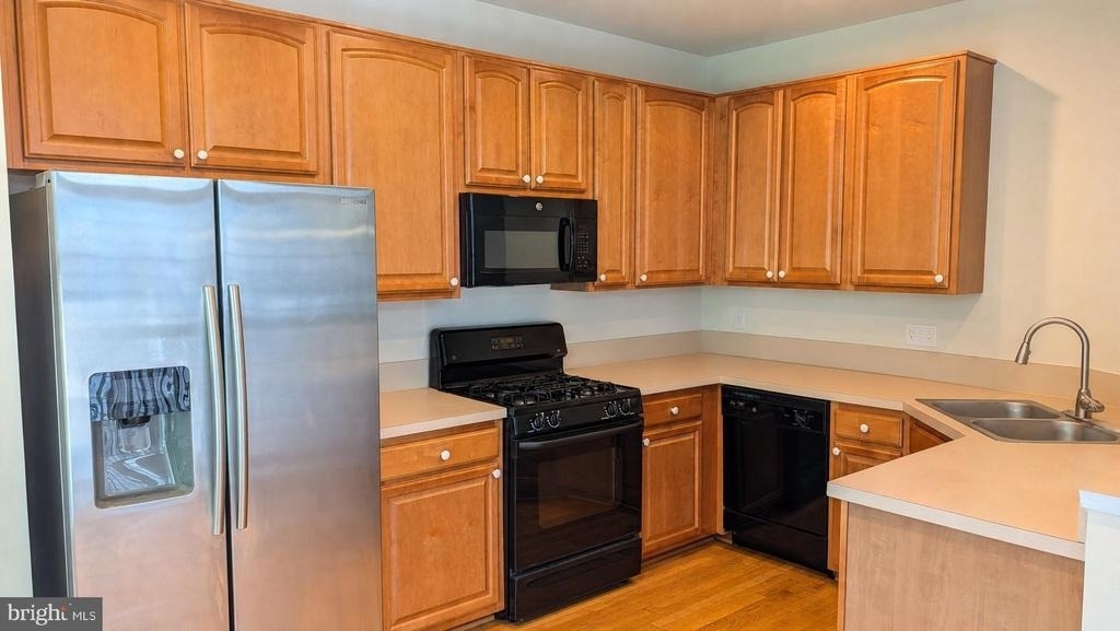 9640 Potters Hill Circle - Photo 1