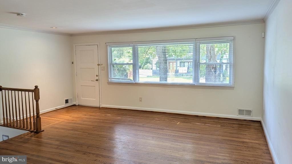909 Cottage Street Sw - Photo 3