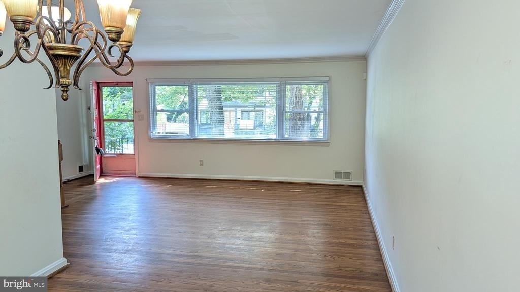 909 Cottage Street Sw - Photo 2