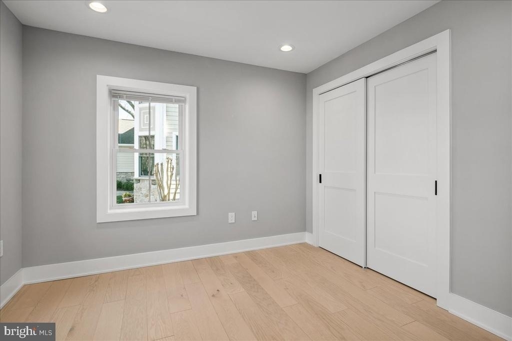 5224 28th Street N - Photo 17