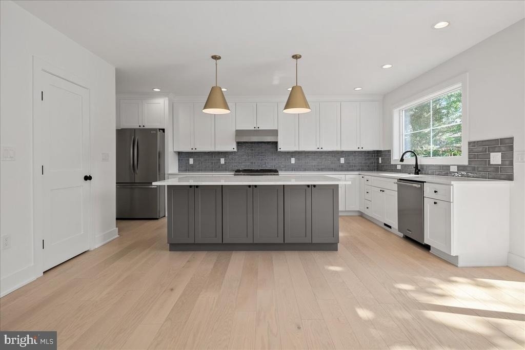 5224 28th Street N - Photo 8