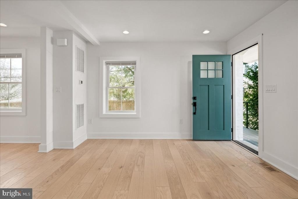 5224 28th Street N - Photo 12