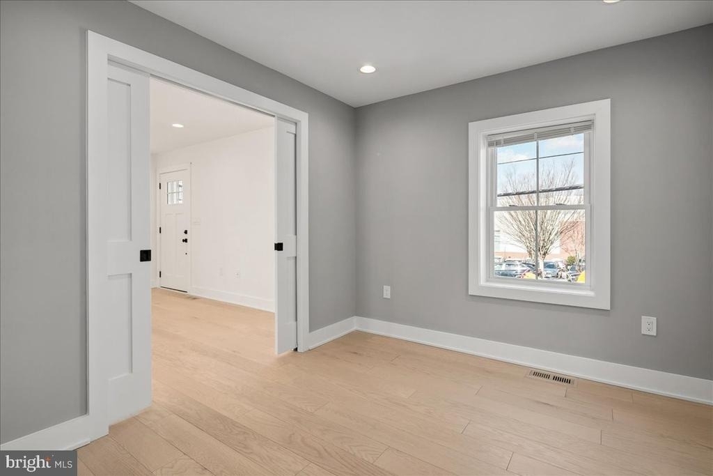 5224 28th Street N - Photo 18