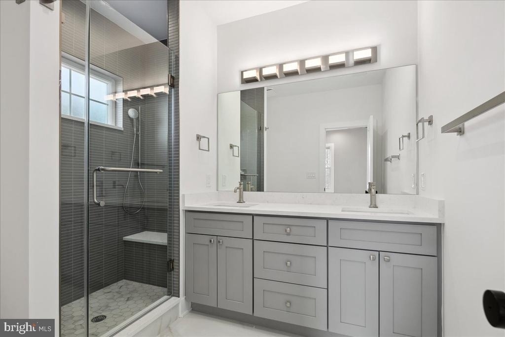 5224 28th Street N - Photo 36