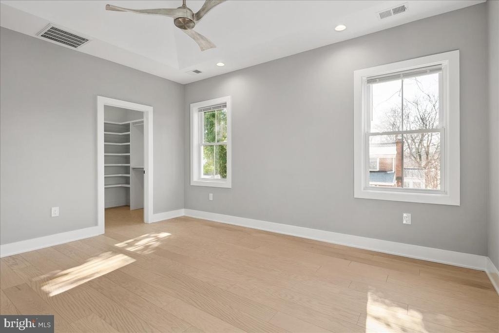5224 28th Street N - Photo 34