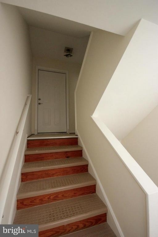 1901 N Quebec Street N - Photo 1