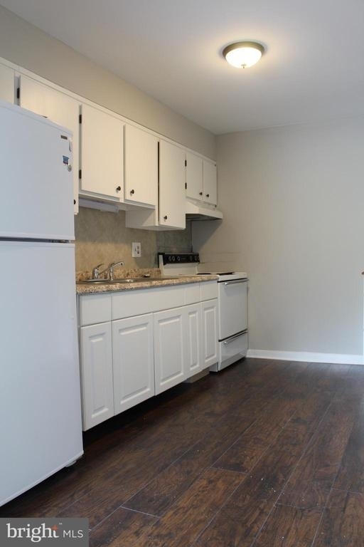110 Griffith Road - Photo 1