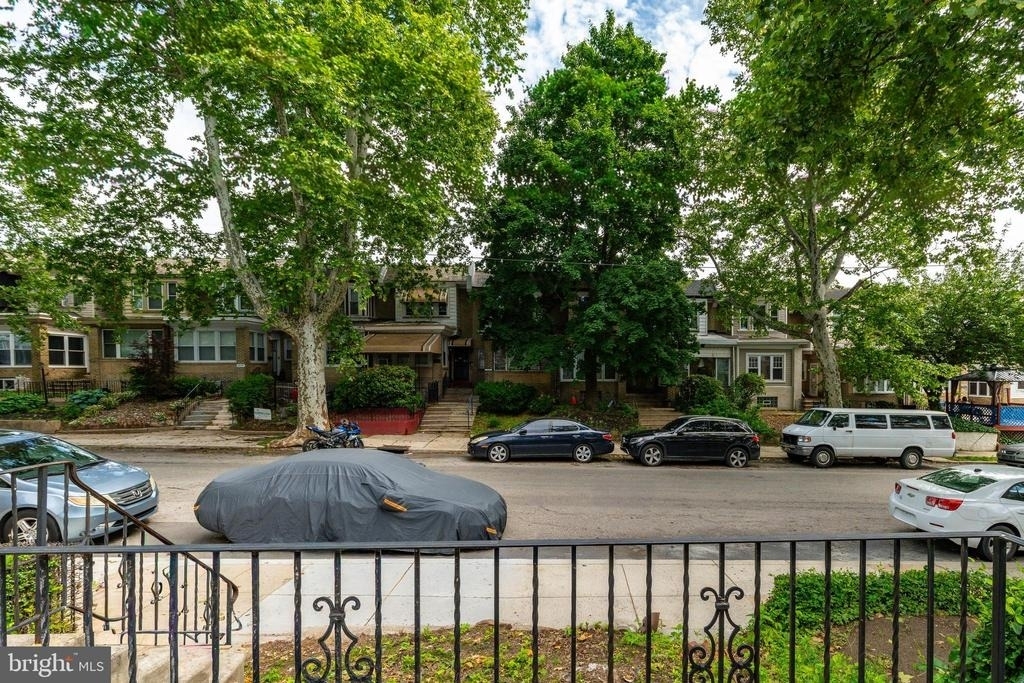 5461 W Berks Street - Photo 17