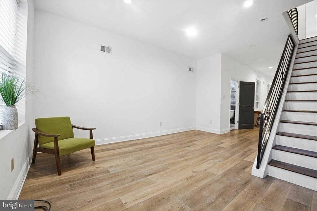 1807 Wylie Street - Photo 2