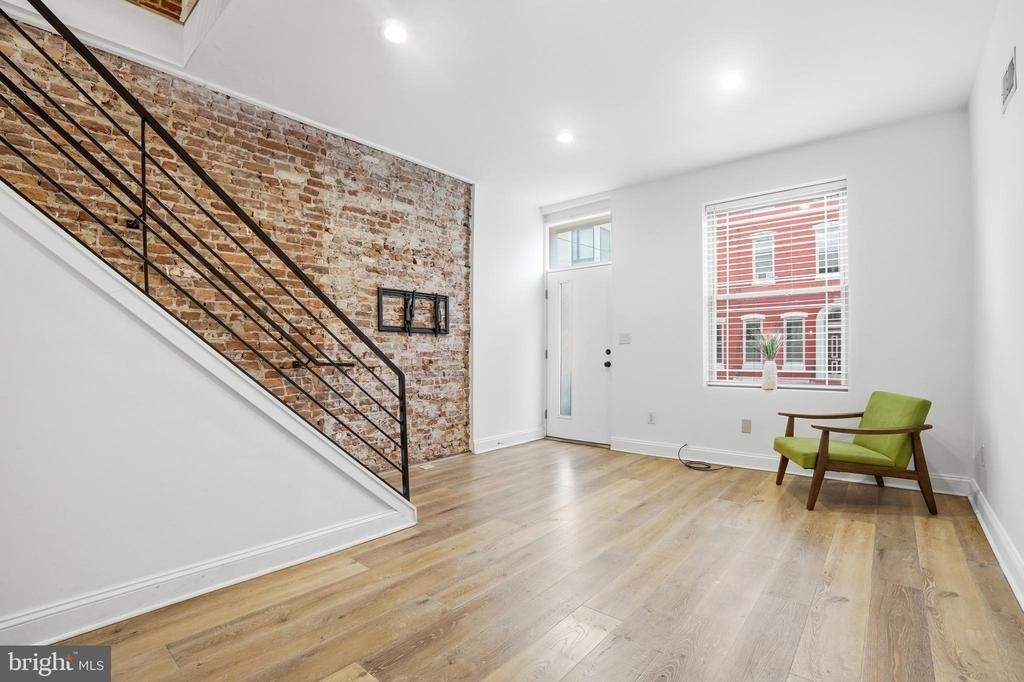 1807 Wylie Street - Photo 3