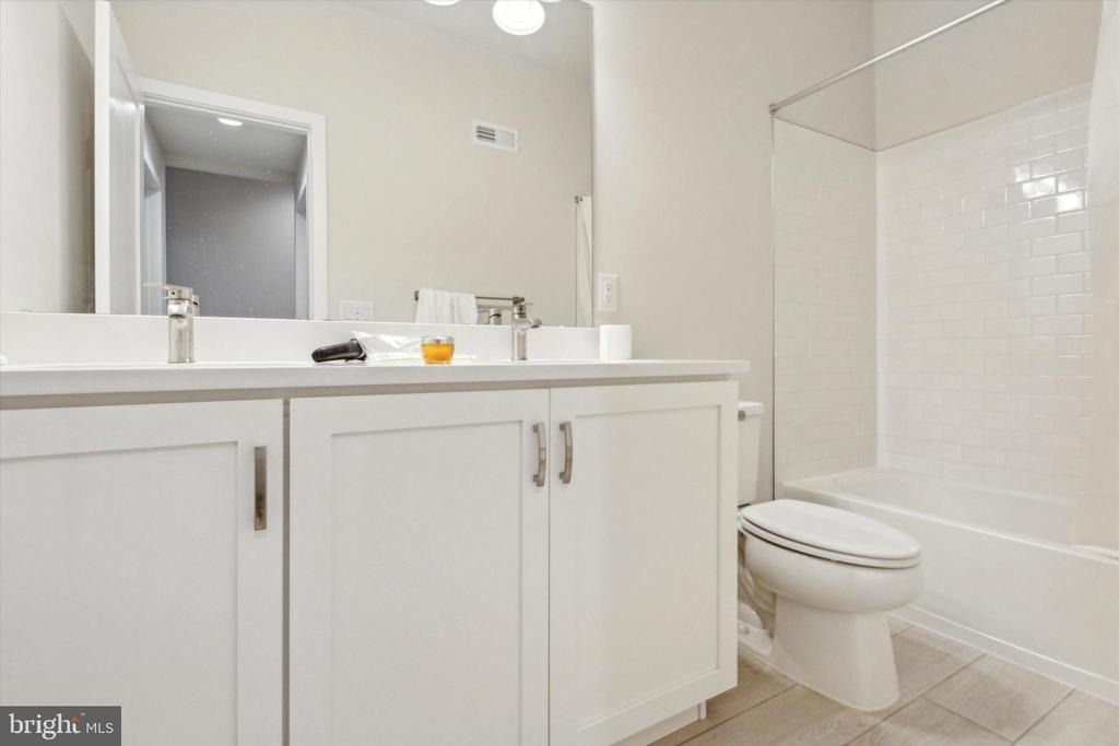 3000 Sedgeview Walk - Photo 6
