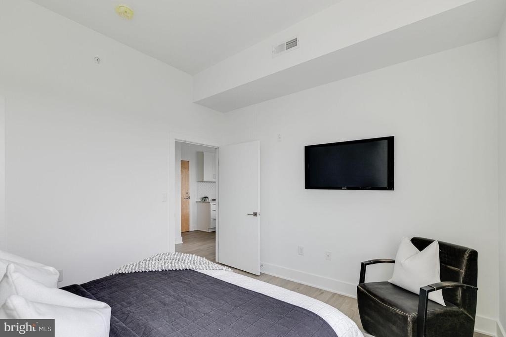 2201 Washington Avenue - Photo 7
