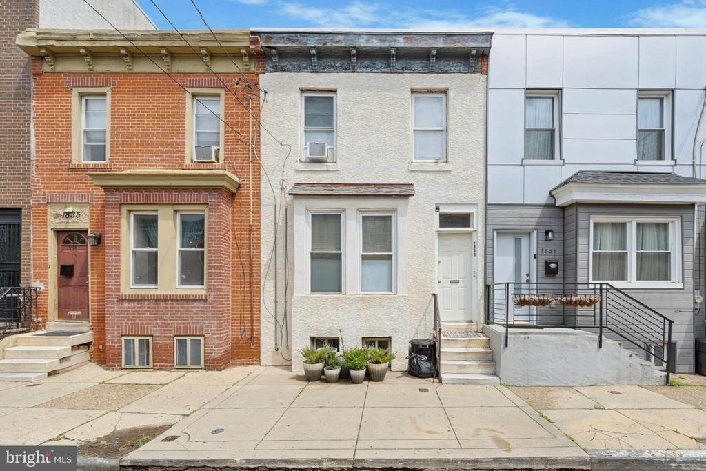 1833 Reed Street - Photo 0