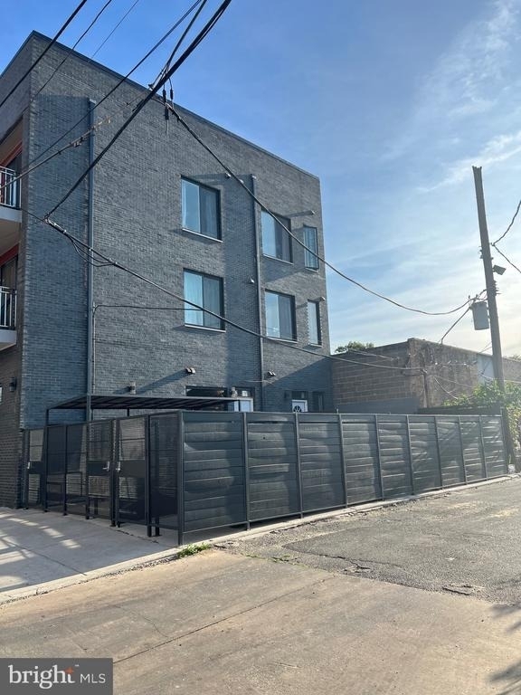 700 N Marshall Street - Photo 25