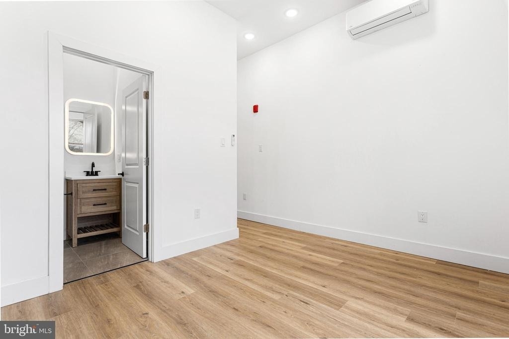 2317 N 33rd Street - Photo 2