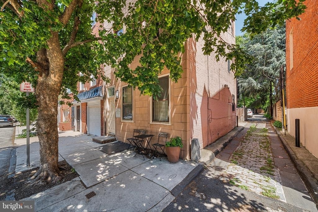 507 Catharine Street - Photo 0