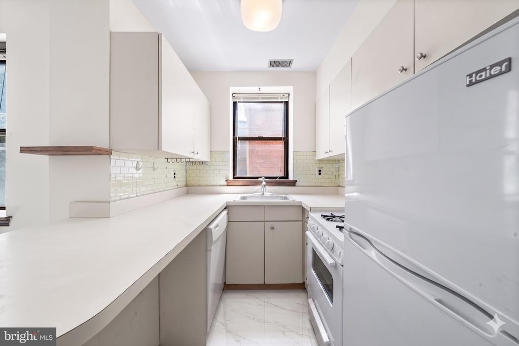 507 Catharine Street - Photo 11