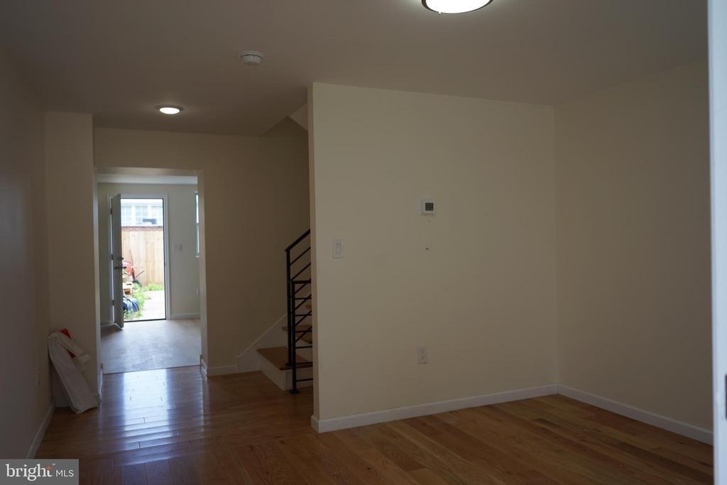 135 Gay Street - Photo 3