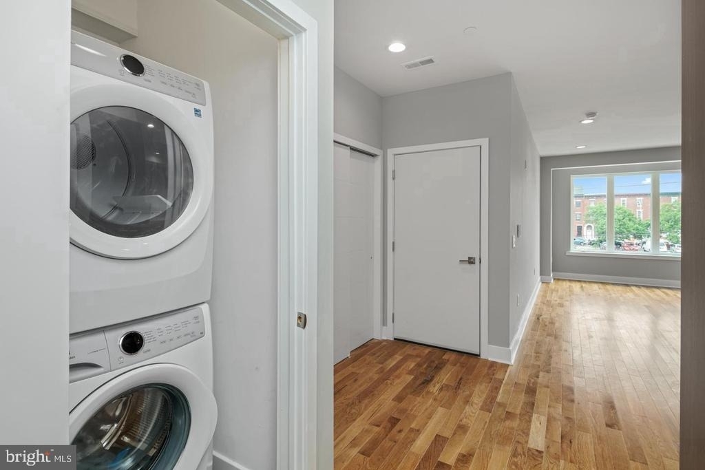 1634 Cambridge Street - Photo 11