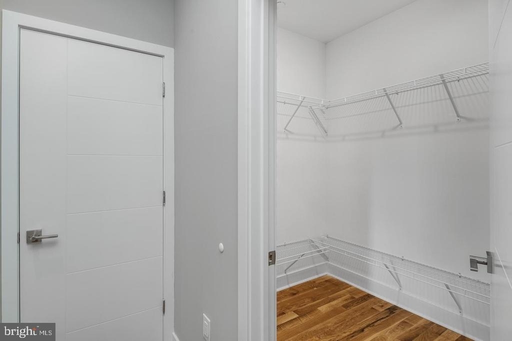 1634 Cambridge Street - Photo 3