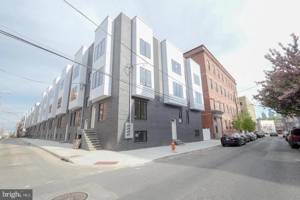 1634 Cambridge Street - Photo 0