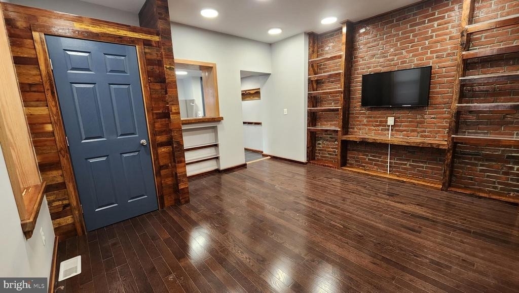 1912 S 19th Street - Photo 15
