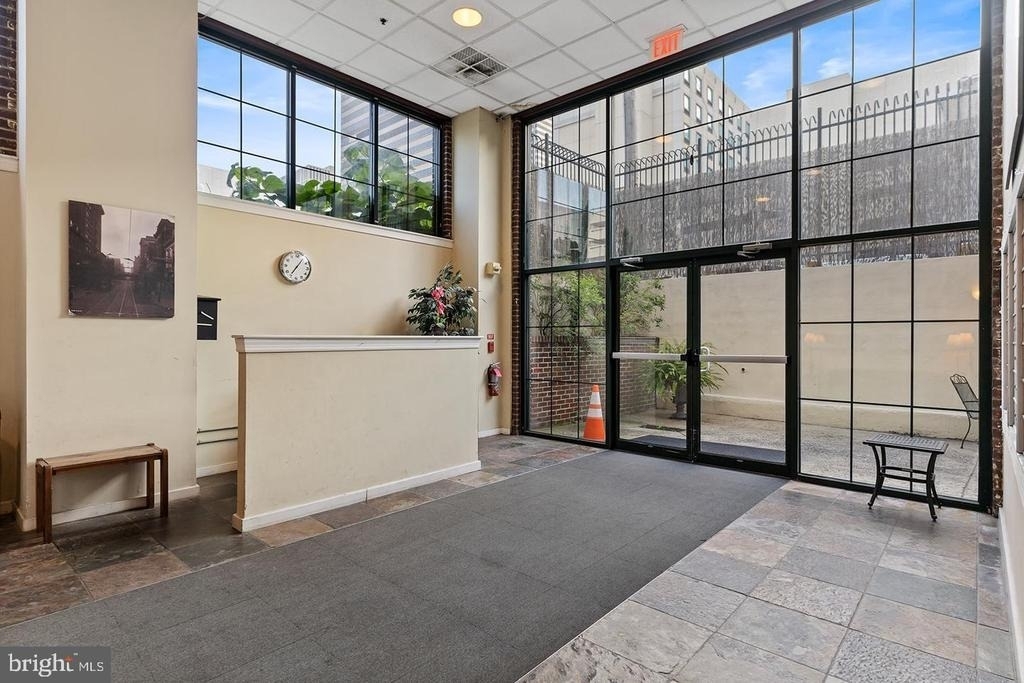 1010 Arch Street - Photo 1