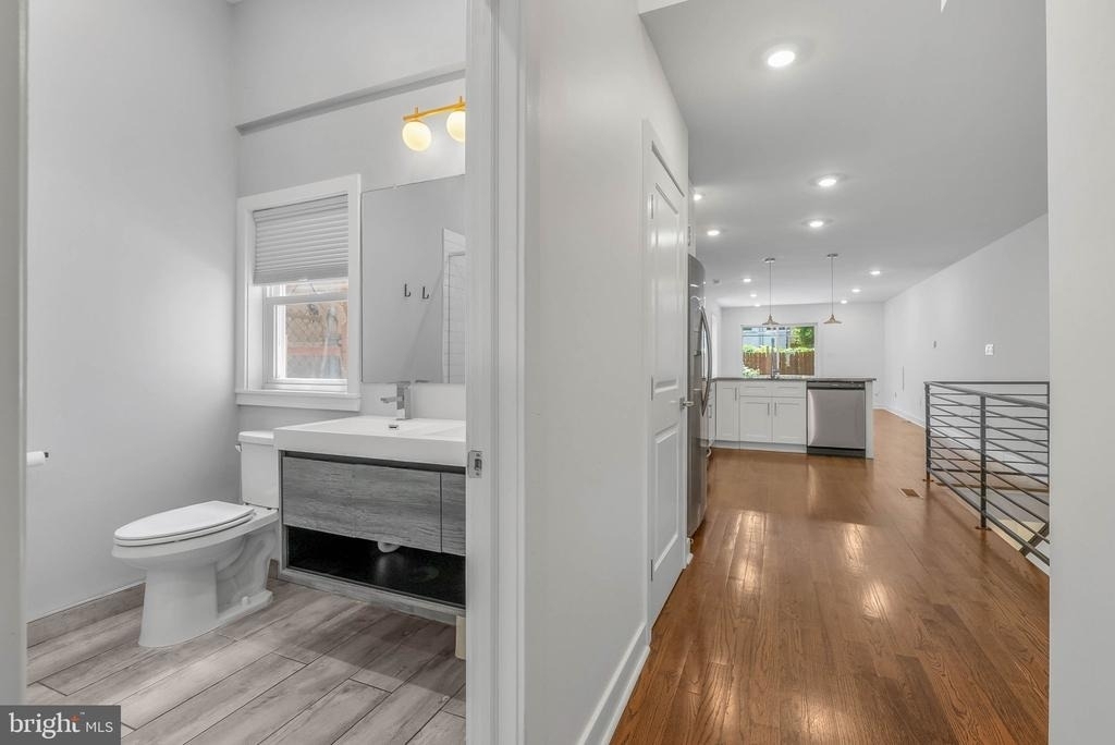 1522 Mount Vernon Street - Photo 3