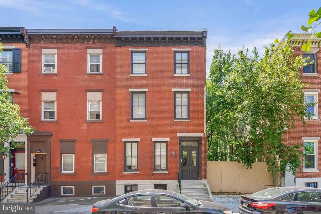 1522 Mount Vernon Street - Photo 0