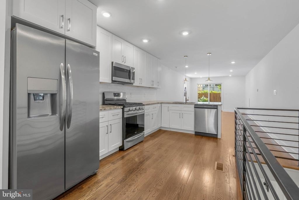 1522 Mount Vernon Street - Photo 4