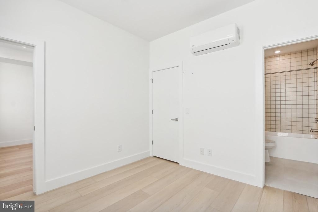 2406 Frankford Avenue - Photo 8