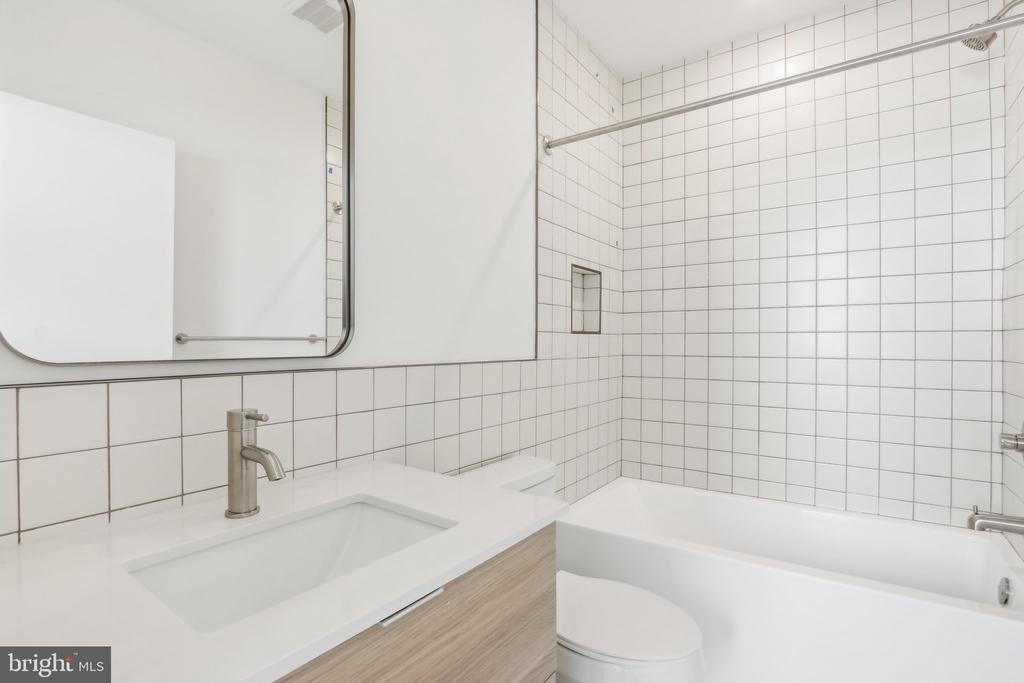 2406 Frankford Avenue - Photo 7