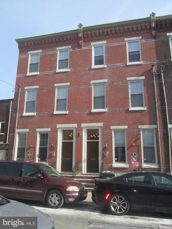 923 N 15th Street - Photo 0