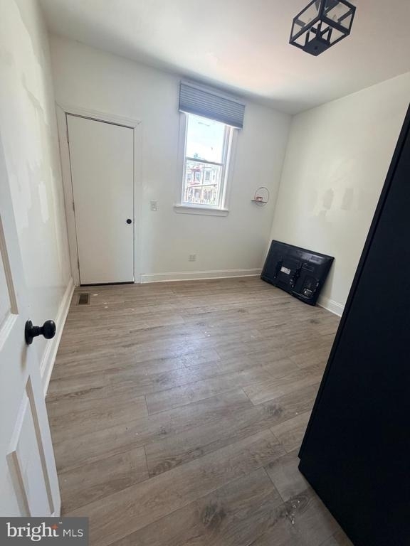 617 E Locust Avenue - Photo 5