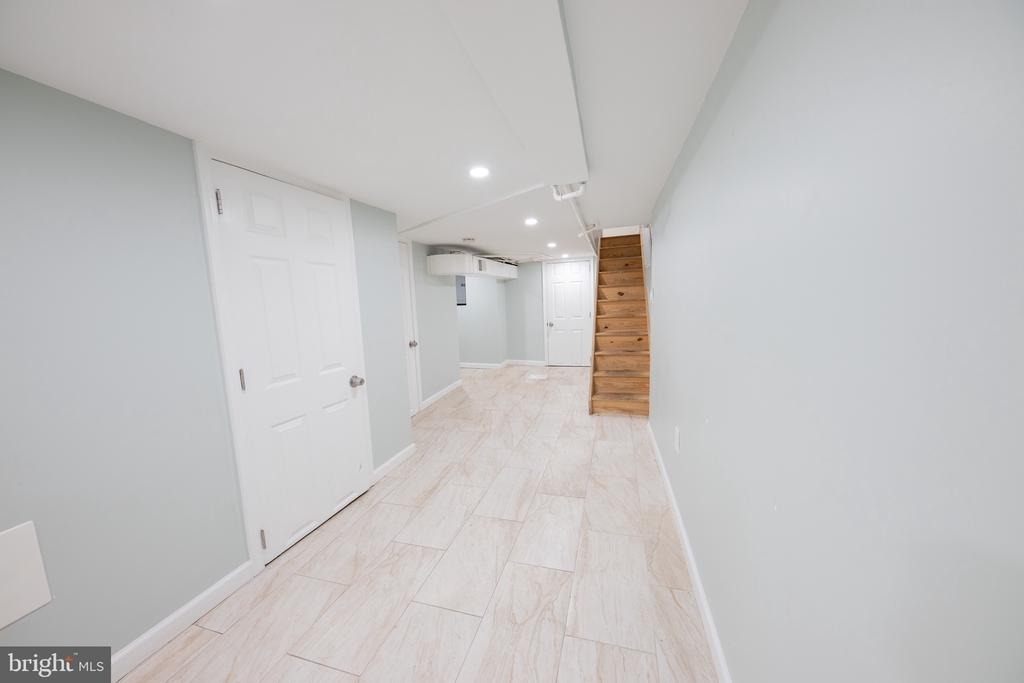2059 E Ontario Street - Photo 25