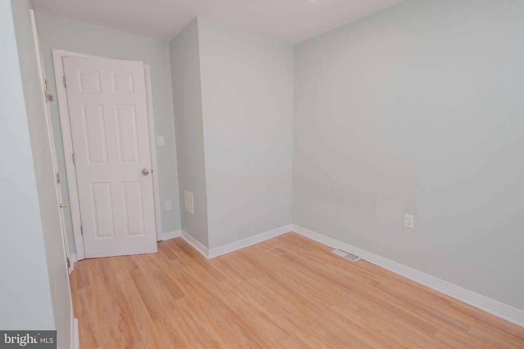 2059 E Ontario Street - Photo 16