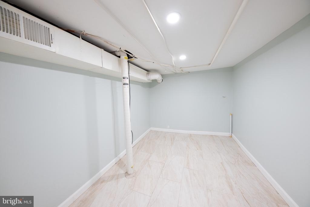 2059 E Ontario Street - Photo 29