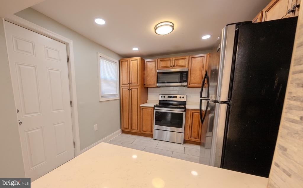 2059 E Ontario Street - Photo 9