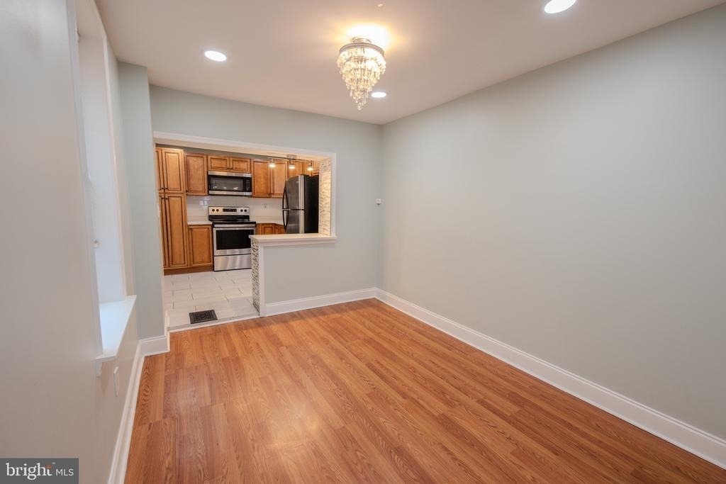 2059 E Ontario Street - Photo 5
