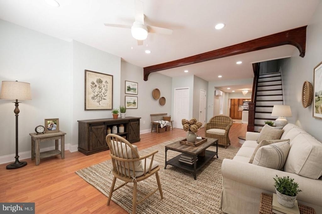 2059 E Ontario Street - Photo 2