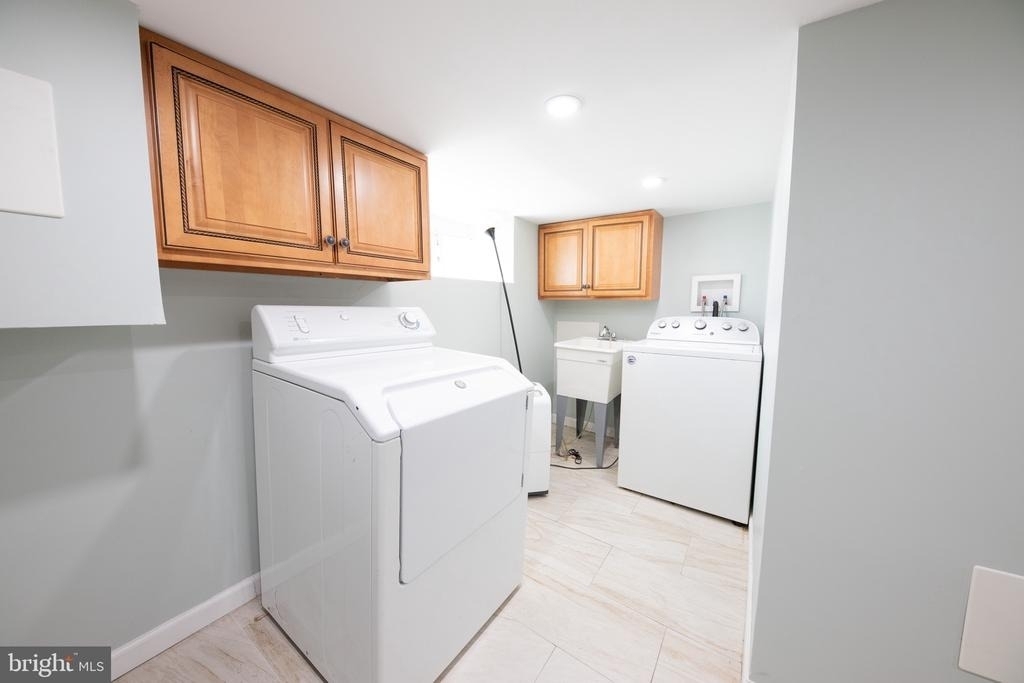 2059 E Ontario Street - Photo 24