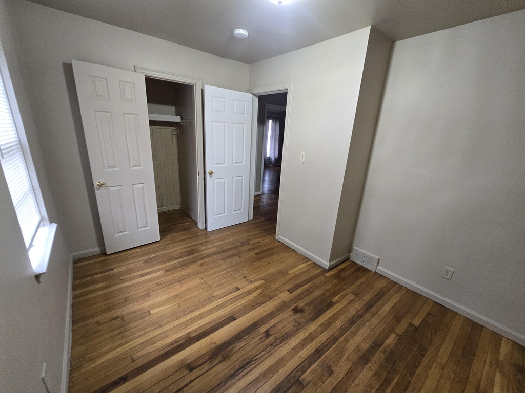 6109 Farmbrook Street - Photo 8