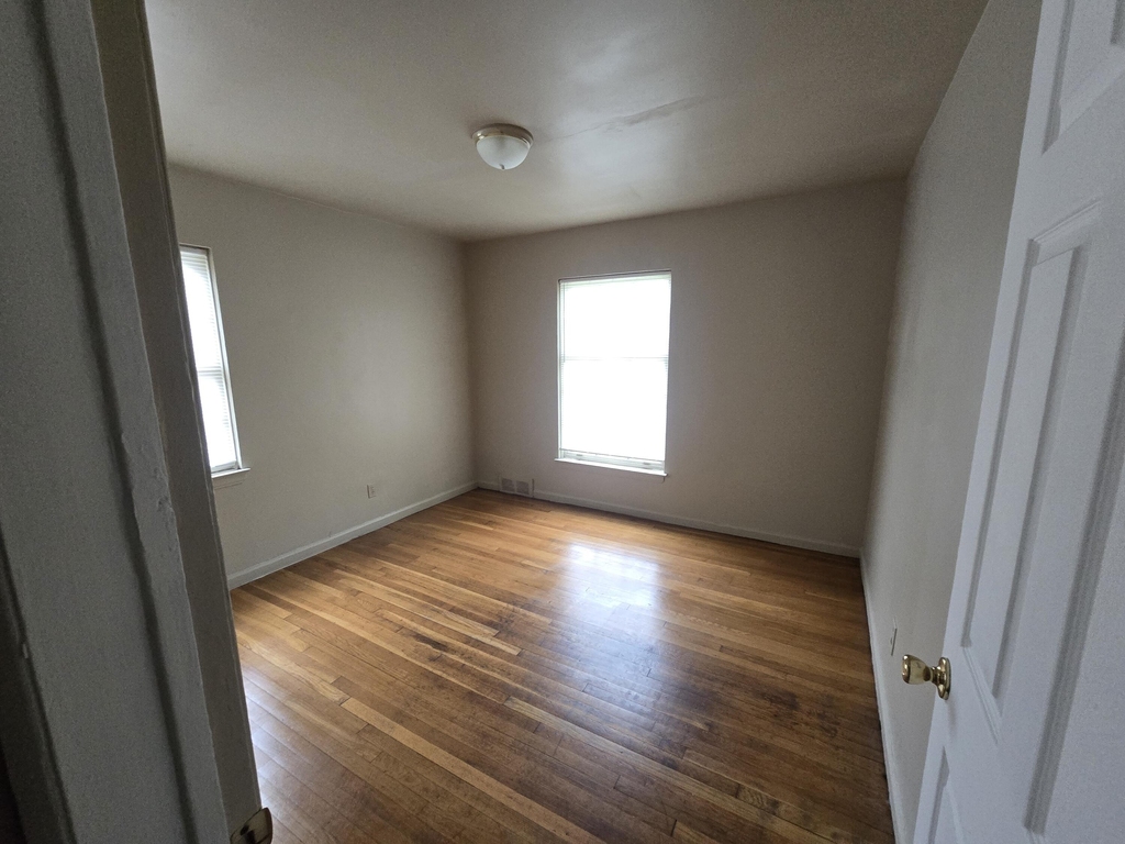6109 Farmbrook Street - Photo 5