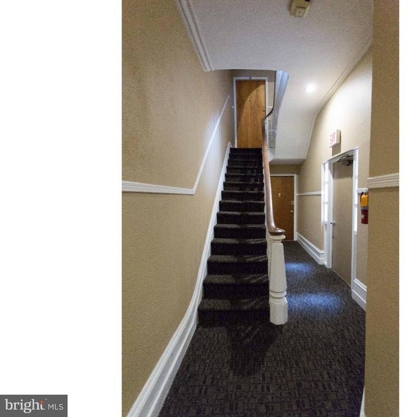 729 Spruce Street - Photo 2
