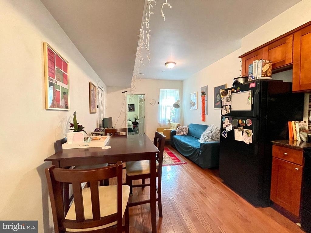 1131 Green Street - Photo 15