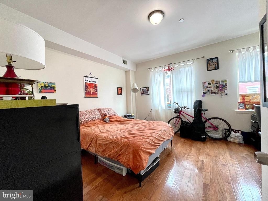1131 Green Street - Photo 1