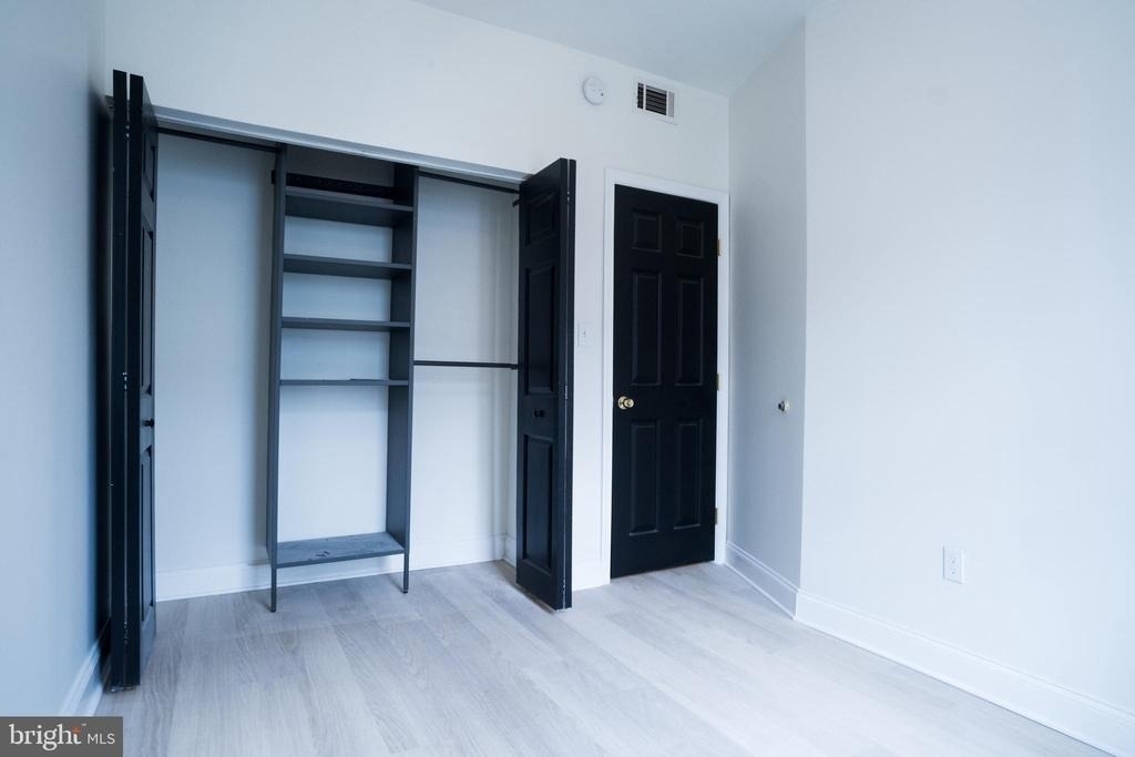 1221 Randolph Street - Photo 16