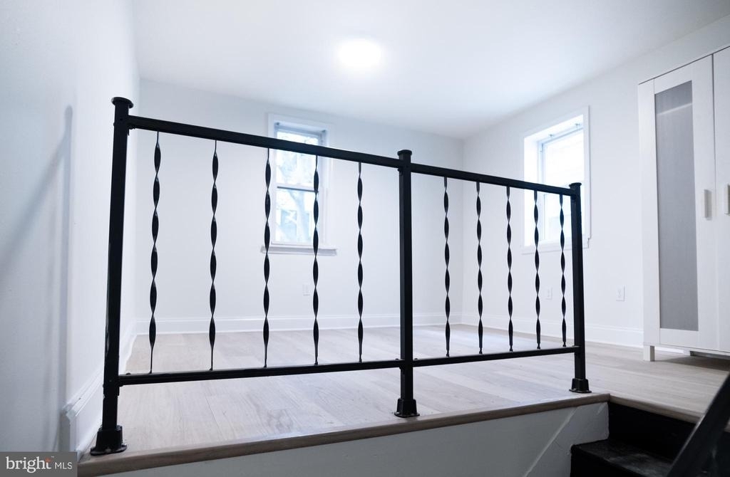 1221 Randolph Street - Photo 12