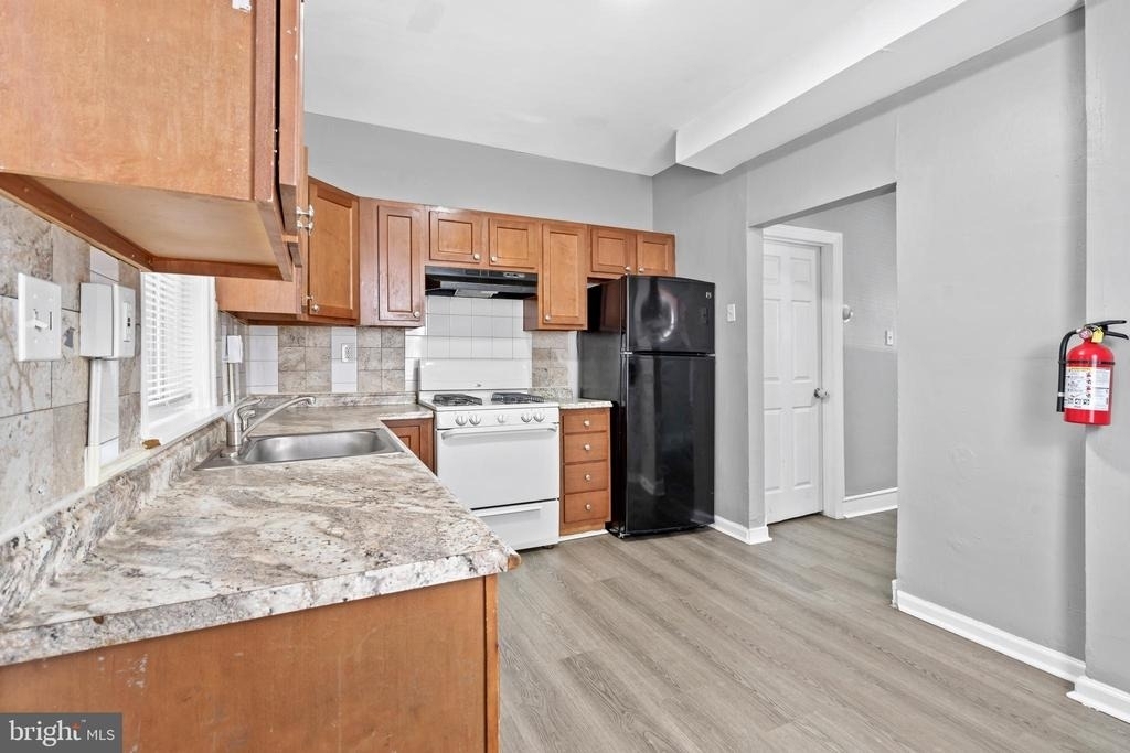 4038 N 8th Street - Photo 8