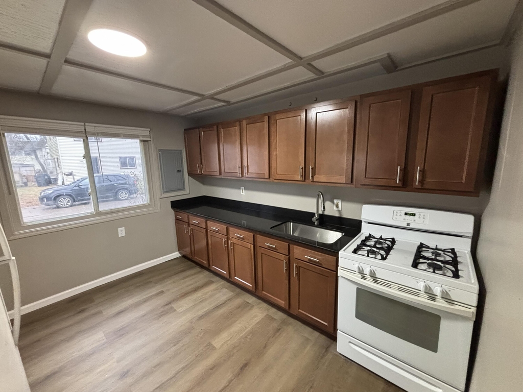 31807 Tuscola Court - Photo 3